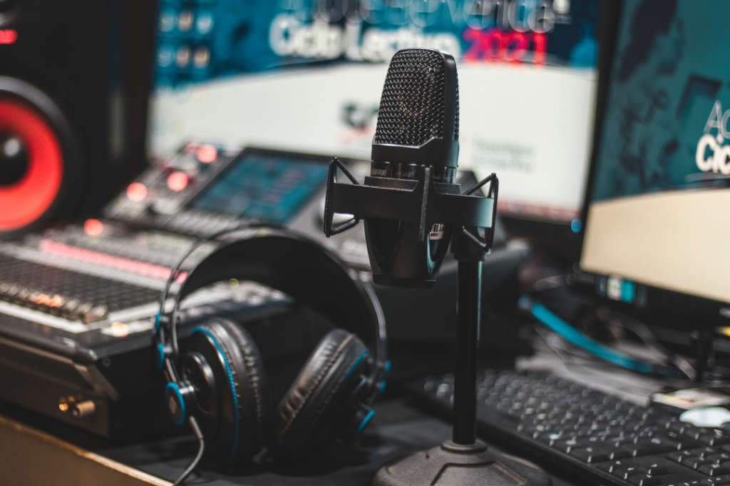 ¿Qué es la transcripción y por qué es esencial para tu contenido audiovisual?